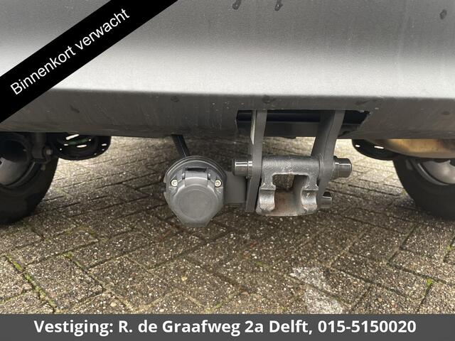 Toyota YARIS Cross 1.5 Hybrid 115 First Edition | Afneembare trekhaak | Navigatie | Apple Carplay & AndroidAUTO |