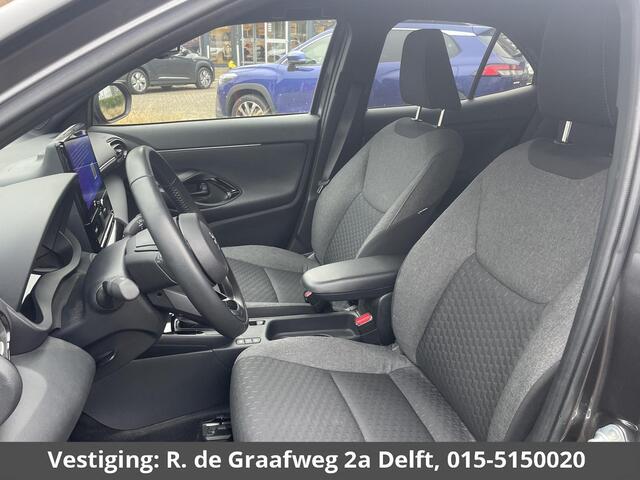 Toyota YARIS Cross 1.5 Hybrid 115 First Edition | Afneembare trekhaak | Navigatie | Apple Carplay & AndroidAUTO |