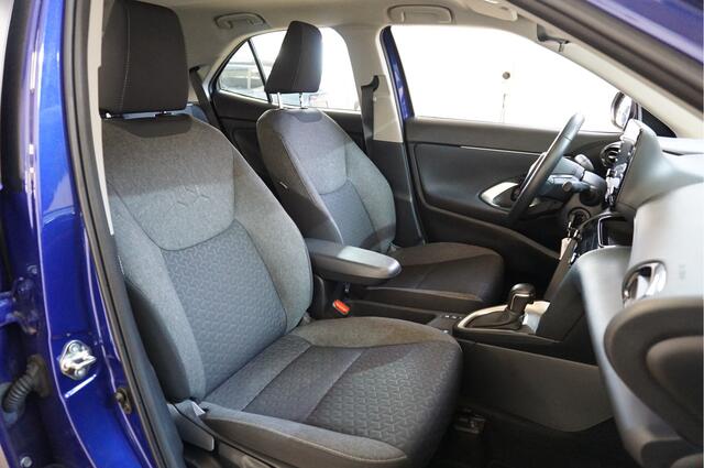 Toyota YARIS Cross 1.5 Hybrid adaptive cruise control | android auto / apple carplay