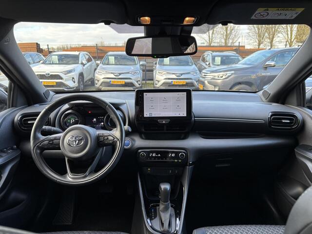 Toyota YARIS 1.5 Hybrid Executive | Navi | Apple CarPlay/Android auto | Stoel en stuurverwarming | Parkeersensoren v+a | Zeer mooi en compleet!