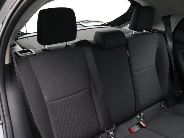 Toyota YARIS 1.5 Hybrid Dynamic | Trekhaak | Achteruitrijcamera | Navigatie | All Season Banden |