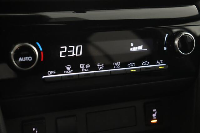 Toyota YARIS Cross 1.5 Hybrid 115 First Edition | Stoelverwarming | Stuurverwarming | Parkeersensoren |