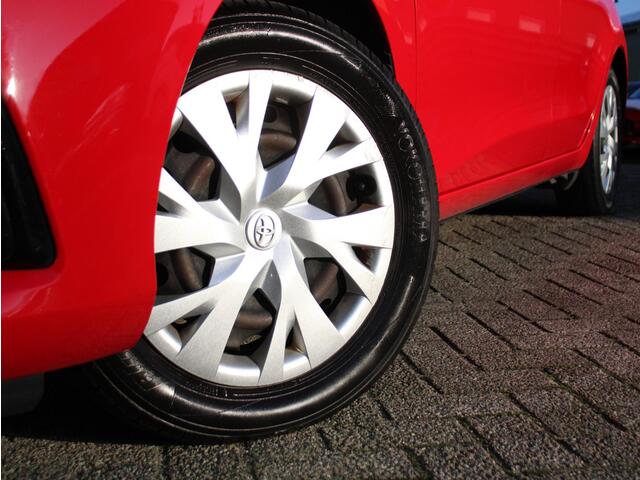 Toyota YARIS 1.5 Hybrid Active Achteruitrijcamera, Cruise Control, Airco Automatisch, Bluetooth