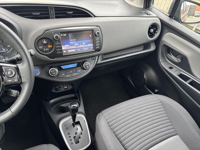 Toyota YARIS 1.5 Hybrid Dynamic | 06-10141018 Voor meer informatie