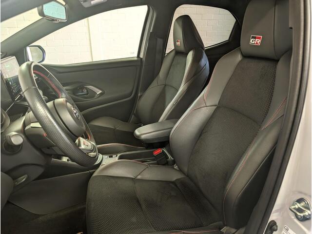 Toyota YARIS 1.5 Hybrid GR Sport All-in prijs!