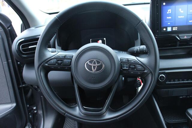 Toyota YARIS 1.5 Hybrid 115PK, 2025, 14DKM, CAMERA, LED
