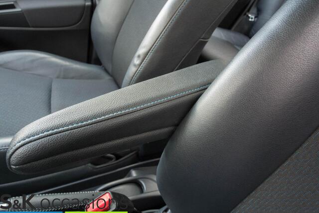 Toyota YARIS 1.5 Hybrid NAVI PDC Cruise