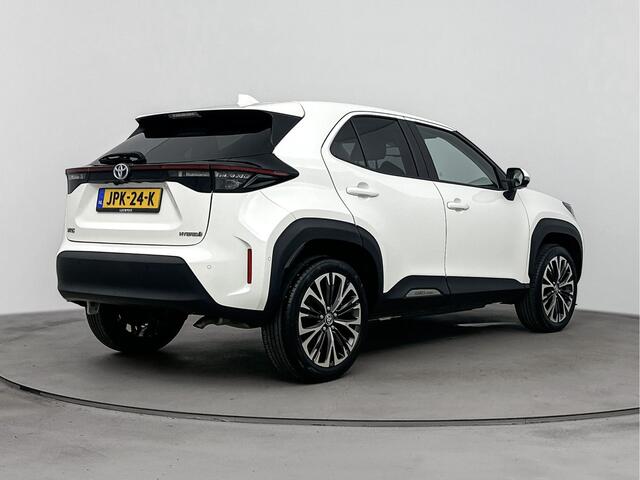 Toyota YARIS Cross 1.5 Hybrid Executive | 360° Camera | Elek. Kofferklep | Panoramadak | Stoel -/ Stuurwielverwarming |