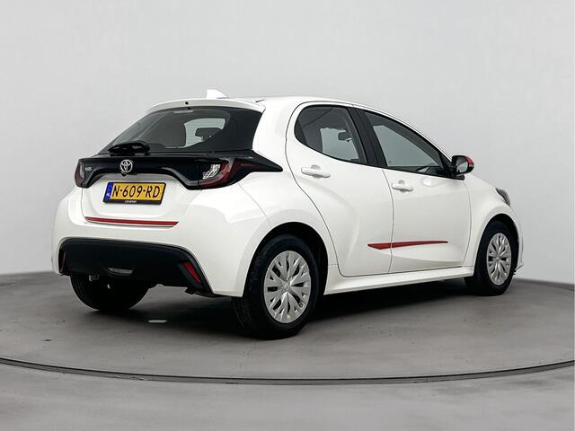 Toyota YARIS 1.0 VVT-i Active | NL-Auto | Navigatie | Apple Carplay -/ Android Auto | Parkeercamera |