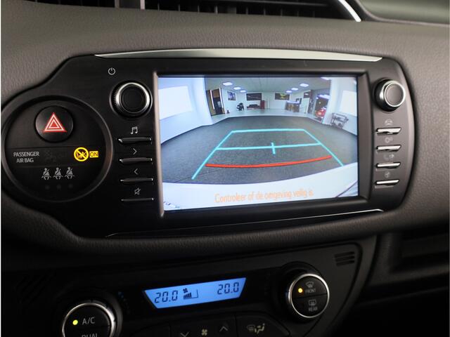 Toyota YARIS 1.0 VVT-i Active | NL-Auto | Parkeercamera | Cruise Control |