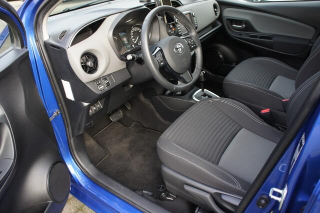 Toyota YARIS 1.5 HYB. ASPIRATION CAMERA/CRUISECONTROLE/AIRCO/ClIMATECONTROLE-AIRCO PERFECTE STAAT
