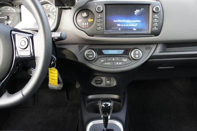 Toyota YARIS 1.5 HYB. ASPIRATION CAMERA/CRUISECONTROLE/AIRCO/ClIMATECONTROLE-AIRCO PERFECTE STAAT
