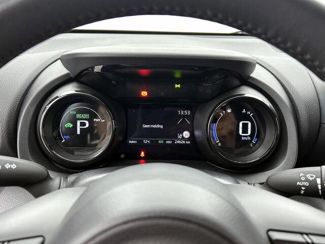 Toyota YARIS 1.5 Hybrid Executive Bi-Tone | Stoelverwarming | LED | Navigatie |