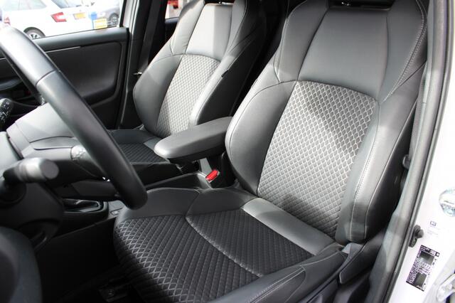 Toyota YARIS 1.5 Hybrid Executive Automaat | Navi | Camera | Clima