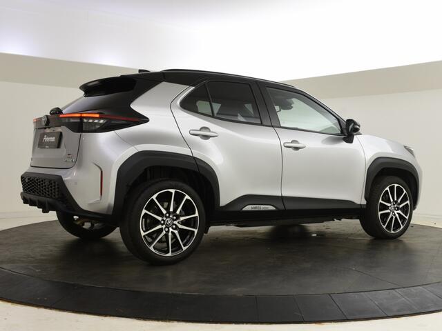Toyota YARIS Cross 1.5 Hybrid GR Sport | Stuur en Stoelverwarming | BLIS | PDC V+A