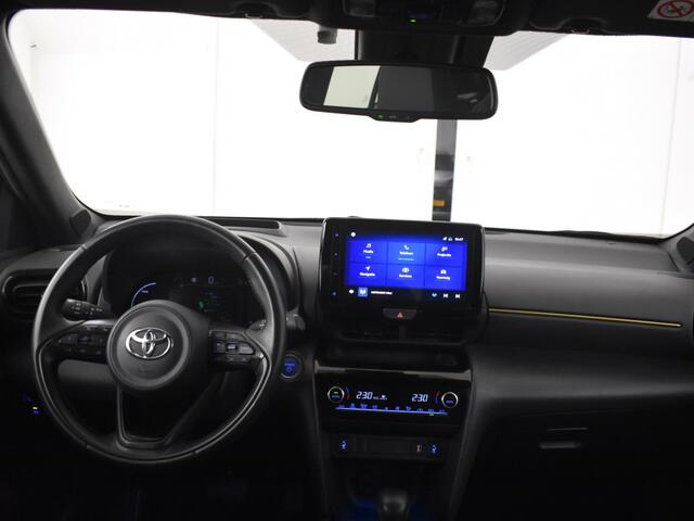 Toyota YARIS Cross 1.5 Hybrid Adventure | BLIS | PDC V+A | All Seasons