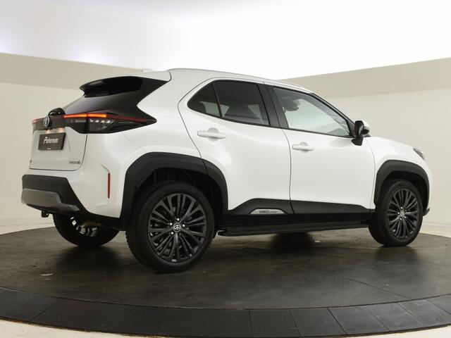 Toyota YARIS Cross 1.5 Hybrid Adventure | BLIS | PDC V+A | All Seasons
