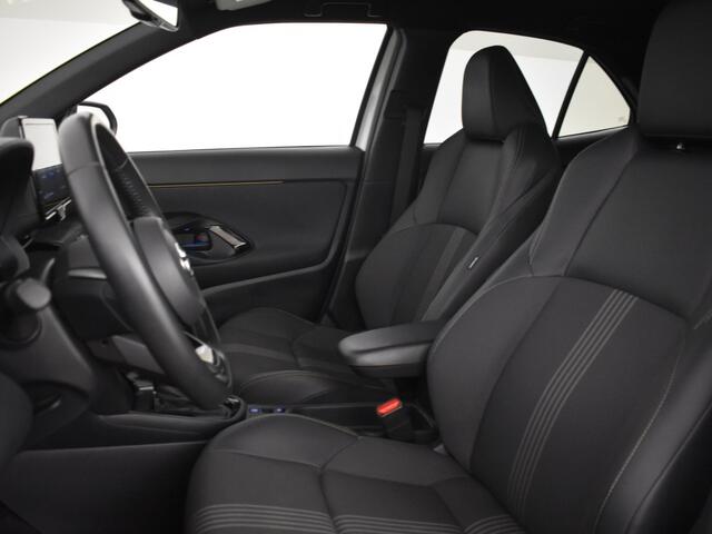 Toyota YARIS Cross 1.5 Hybrid Adventure | BLIS | PDC V+A | All Seasons