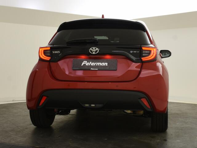 Toyota YARIS 1.5 Hybrid Style | PDC V+A | BSM | Stuur en Stoelverwarming