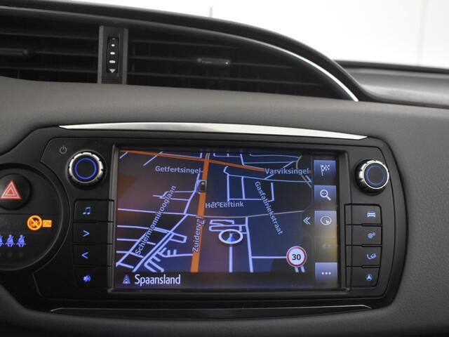 Toyota YARIS 1.5 Hybrid Bi Tone | Trekhaak| Navigatie | Lm Velgen