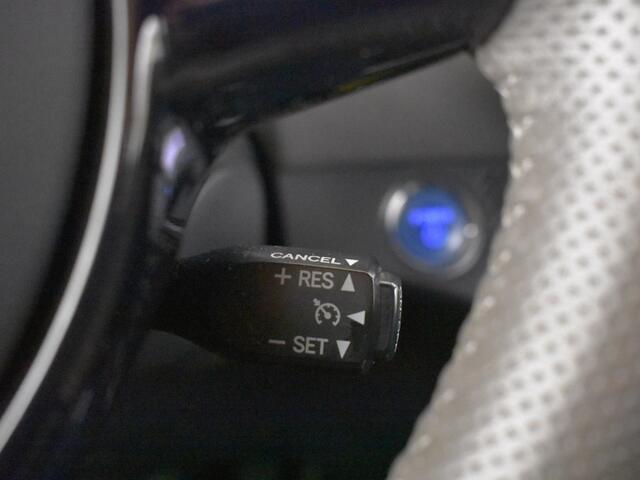 Toyota YARIS 1.5 Hybrid Bi Tone | Trekhaak| Navigatie | Lm Velgen