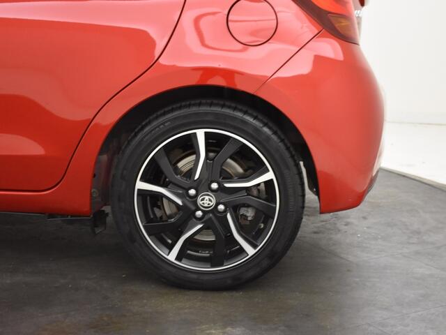 Toyota YARIS 1.5 Hybrid Design | LM Velgen | Navigatie
