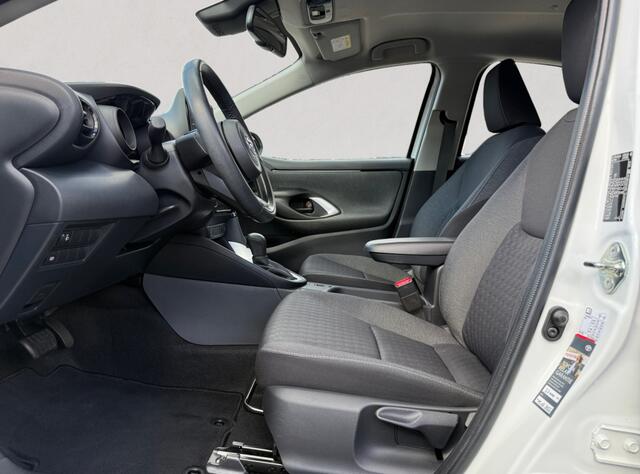 Toyota YARIS 1.5 Hybrid TEAM D | KEYLESS ENTRY + START | ADAPTIVE CRUISE