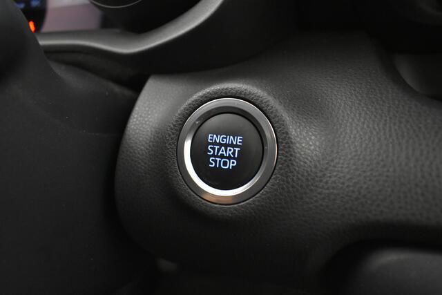 Toyota YARIS 1.5 VVT-i Dynamic Camera Navi Carplay Parelmoer lak