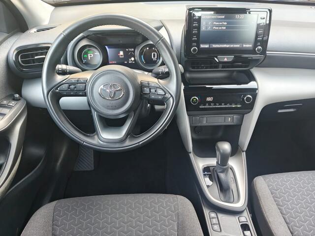 Toyota YARIS Cross 1.5 Hybrid First Ed. CAMERA / LAGE KM