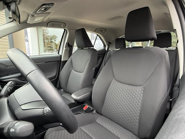 Toyota YARIS Cross 115 Active | Stuur/Stoelverw / Apple Car-play