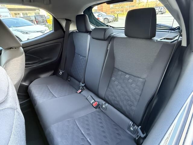 Toyota YARIS 1.5 Hyb. Dynamic | comfort pack | pdc | camera | carplay