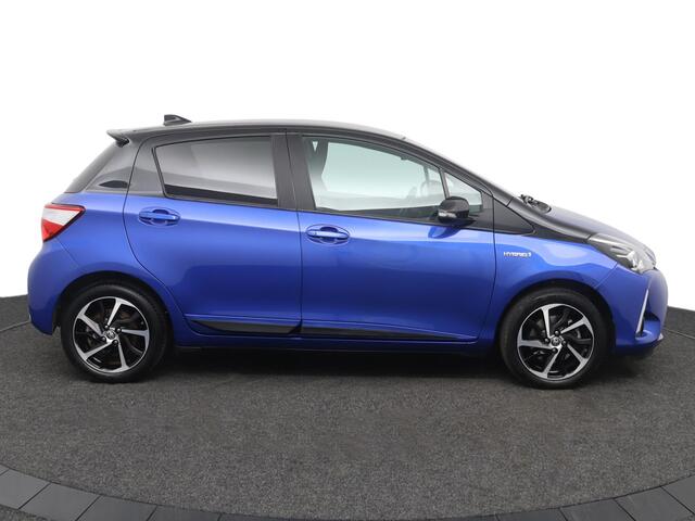 Toyota YARIS 1.5 Hybrid Bi-Tone | Climate control | Cruise control | Keyless | Parkeercamera |