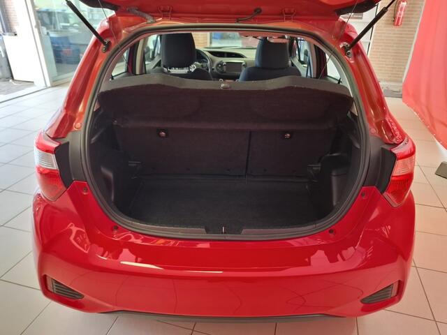 Toyota YARIS 1.5 Hybride Active, Navigatie, Camera, 12 mnd Bovag garantie