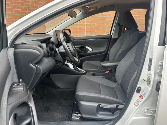 Toyota YARIS 1.5 Hybride Dynamic Carplay Clima Camera