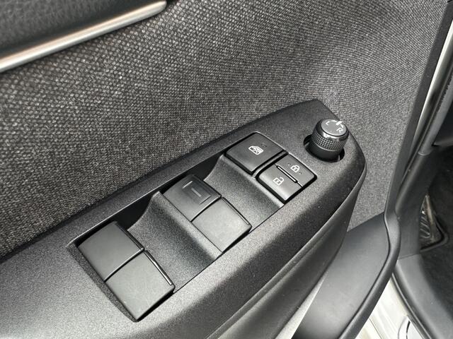 Toyota YARIS 1.5 Hybride Dynamic Carplay Clima Camera