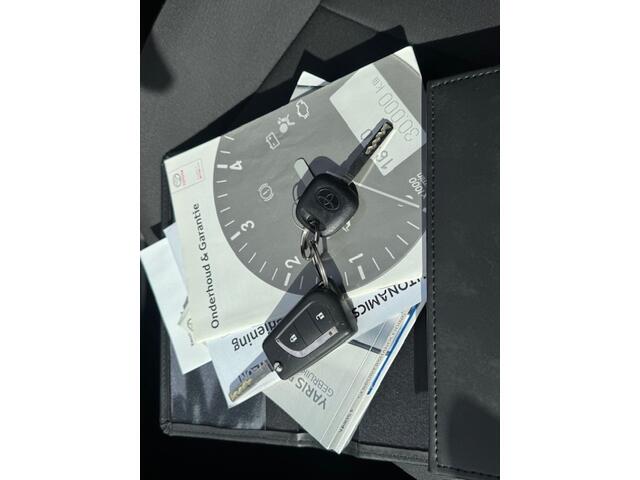 Toyota YARIS 1.3 VVT-i Now