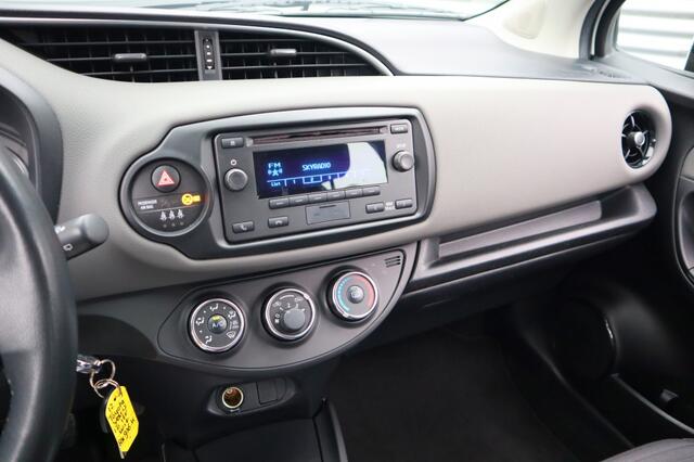 Toyota YARIS 1.0 VVT-i Comfort | dealer oh. | oh. boekje | 4 nw All-seasons