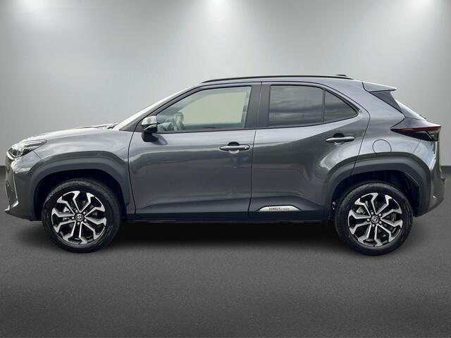 Toyota YARIS Cross 1.5 Hybride 130 pk Black Edition, Safety + Winter pakket.