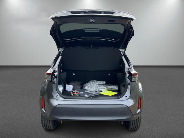 Toyota YARIS Cross 1.5 Hybride 130 pk Black Edition, Safety + Winter pakket.