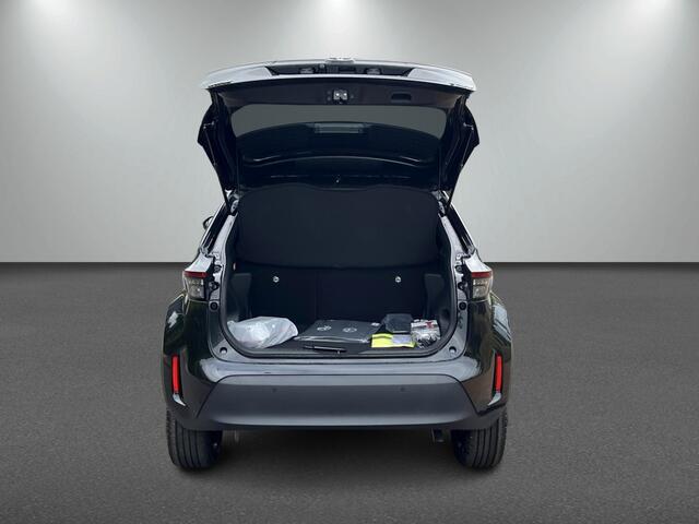 Toyota YARIS Cross 1.5 Hybride 130 pk Black Edition, Safety + Winter pakket.