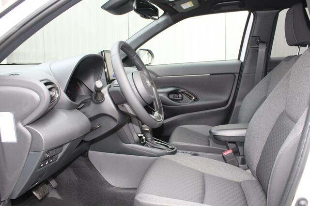 Toyota YARIS Cross 1.5 Hybrid 130pk Teamplayer PDC / BSM / Safety/Winter pakket