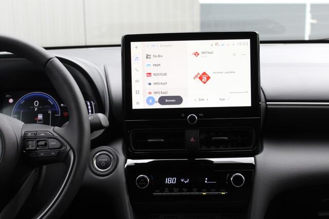 Toyota YARIS Cross 1.5 Hybrid 130pk Teamplayer PDC / BSM / Safety/Winter pakket