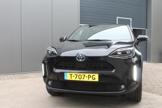 Toyota YARIS Cross 1.5 Hybrid Team D PDC / Stoelverwarming / Navigatie / BSM