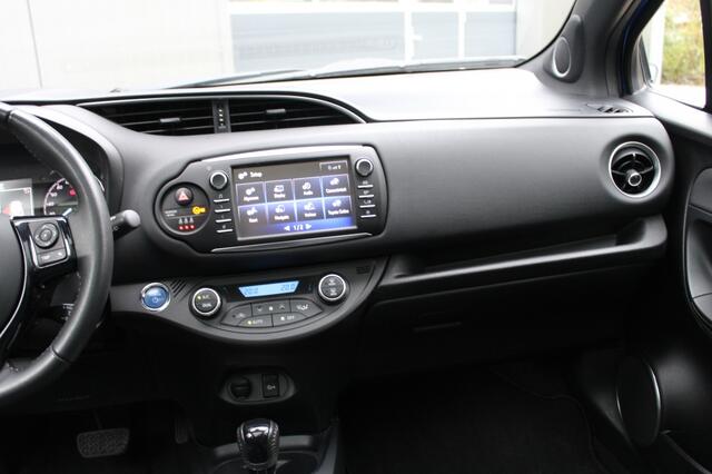 Toyota YARIS 1.5 Hybrid Premium Navigatie / Cruise control / PKBS