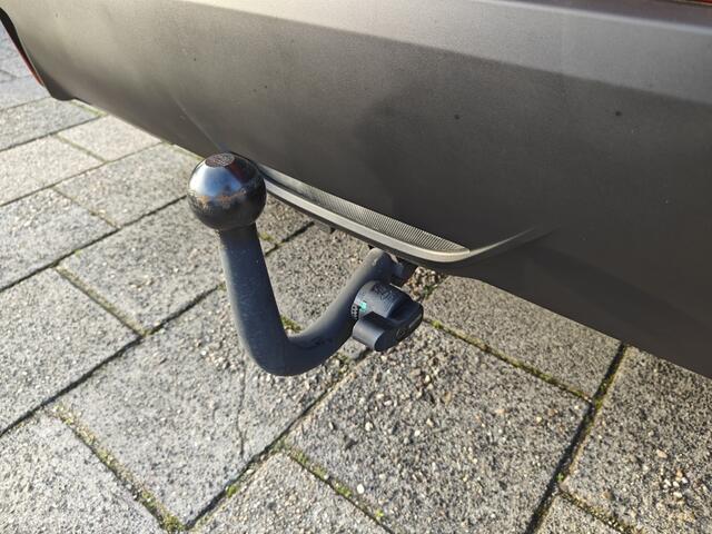 Toyota YARIS 1.5 Hyb. 115 First Edition