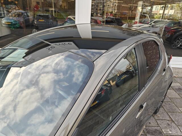 Toyota YARIS 1.5 Hyb. Executive | PANODAK |