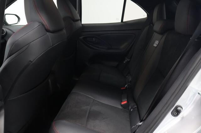 Toyota YARIS Cross 1.5 Hyb 130 GR Sport Automaat | Camera | Winter Pakket | Keyless