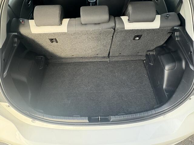 Toyota YARIS 1.5 Hyb. Active RIJKLAAR-NAVI-CRUISE-CAMERA- NAP