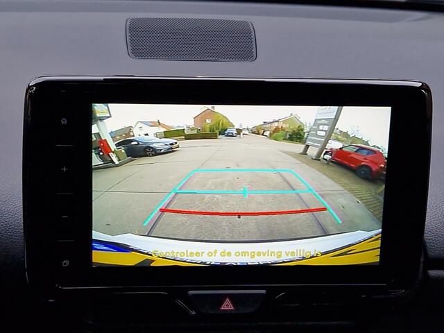 Toyota YARIS Cross 1.5 Hybrid Explore NL Auto - Luxe uitvoering - Lage Kmstand!