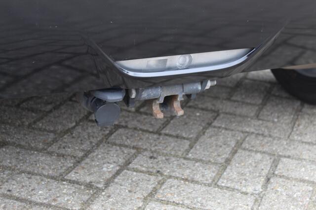 Toyota YARIS 1.5 Hybrid Executive Bi-Tone | Trekhaak Afneembaar | Stoelverwar